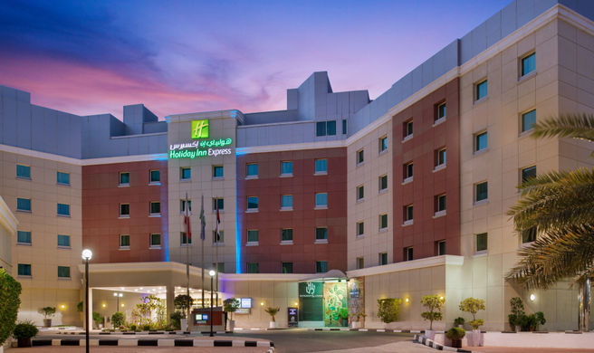 Holiday Inn Express Dubai Internet City Exterior