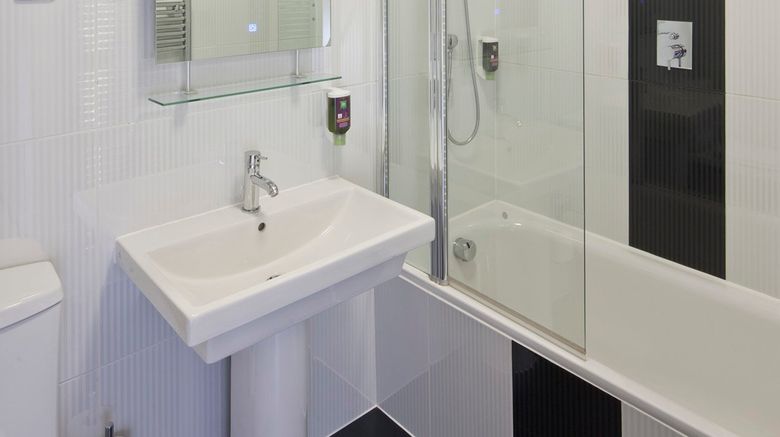 <b>Heeton Concept Hotel London Kensington Room</b>. Images powered by <a href="https://www.leonardoworldwide.com/" title="Leonardo Worldwide" target="_blank">Leonardo</a>.