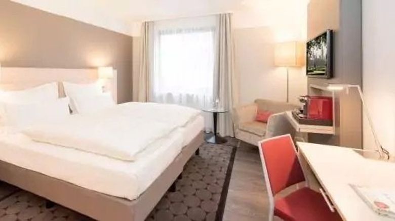 <b>Hotel Lyskirchen Room</b>. Images powered by <a href="https://www.leonardoworldwide.com/" title="Leonardo Worldwide" target="_blank">Leonardo</a>.