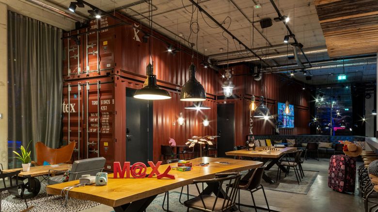 <b>MOXY Amsterdam Houthavens Lobby</b>. Images powered by <a href="https://www.leonardoworldwide.com/" title="Leonardo Worldwide" target="_blank">Leonardo</a>.
