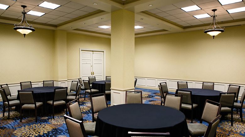 <b>The Westin Great Southern Columbus Meeting</b>. Images powered by <a href="https://www.leonardoworldwide.com/" title="Leonardo Worldwide" target="_blank">Leonardo</a>.