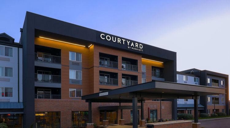 Courtyard by Marriott Portland SE Exterior