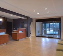 Courtyard by Marriott Portland SE Lobby