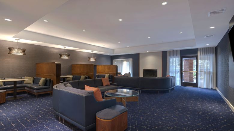 <b>Courtyard by Marriott Portland SE Lobby</b>. Images powered by <a href="https://www.leonardoworldwide.com/" title="Leonardo Worldwide" target="_blank">Leonardo</a>.