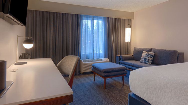Courtyard by Marriott Portland SE Room