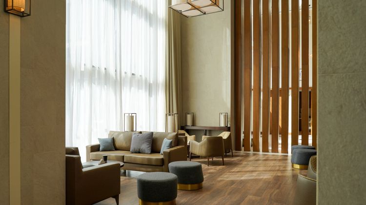 Staybridge Suites Al-Maktoum Airport Lobby