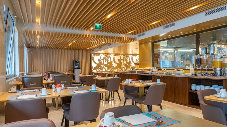 <b>Smy Lisboa Restaurant</b>. Images powered by <a href="https://www.leonardoworldwide.com/" title="Leonardo Worldwide" target="_blank">Leonardo</a>.