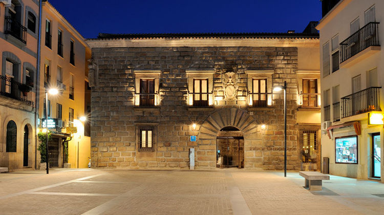 Hotel Palacio Carvajal Giron Exterior