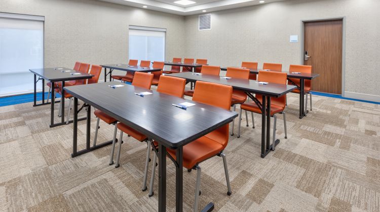 Holiday Inn Express & Suites Wooster Meeting