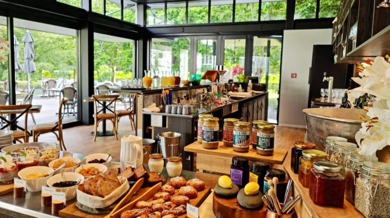 <b>The Marlborough Lodge Restaurant</b>. Images powered by <a href="https://www.leonardoworldwide.com/" title="Leonardo Worldwide" target="_blank">Leonardo</a>.