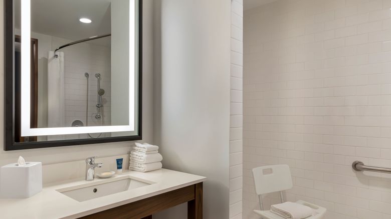 <b>Four Points Sheraton Monterrey Airport Room</b>. Images powered by <a href="https://www.leonardoworldwide.com/" title="Leonardo Worldwide" target="_blank">Leonardo</a>.