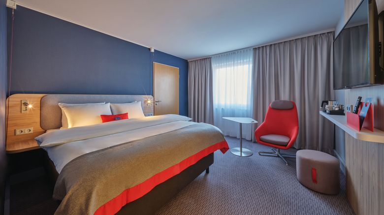 <b>Holiday Inn Express Frankfurt Airport Room</b>. Images powered by <a href="https://www.leonardoworldwide.com/" title="Leonardo Worldwide" target="_blank">Leonardo</a>.