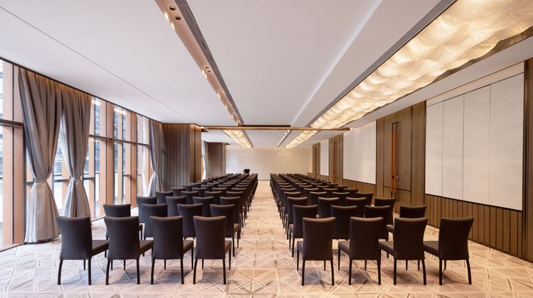 Holiday Inn Express Qingdao Jinshui Meeting