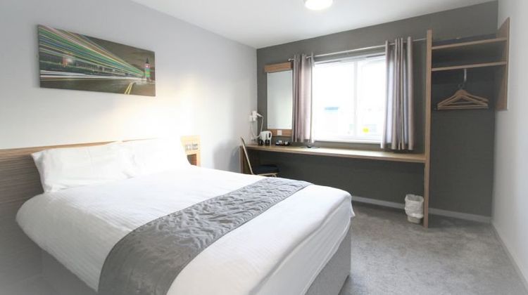 Travelodge Wakefield Room
