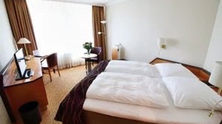 <b>Hotel Senator Hamburg Room</b>. Images powered by <a href="https://www.leonardoworldwide.com/" title="Leonardo Worldwide" target="_blank">Leonardo</a>.