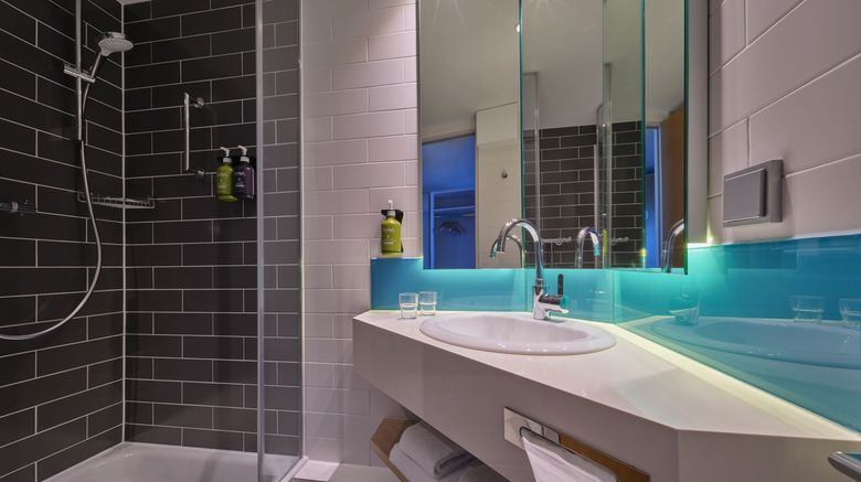 <b>Holiday Inn Express Dusseldorf City Nord Room</b>. Images powered by <a href="https://www.leonardoworldwide.com/" title="Leonardo Worldwide" target="_blank">Leonardo</a>.