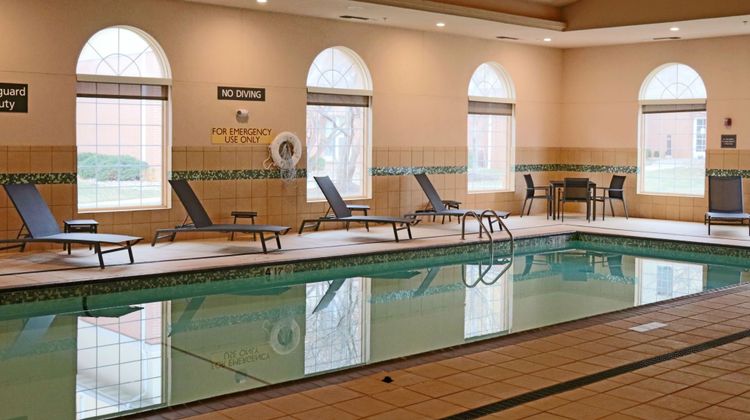 Residence Inn Kansas City Airport Pool