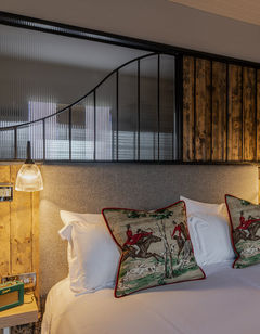 Hare & Hounds Hotel