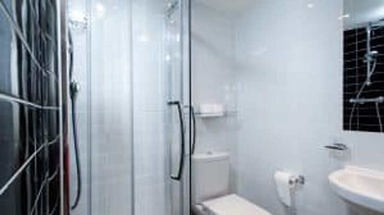 Marble Arch Inn Room