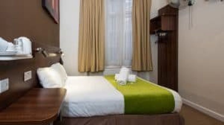 Marble Arch Inn Room
