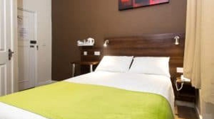 Marble Arch Inn Room