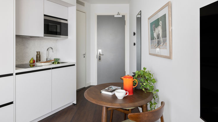Cove Centrum Room