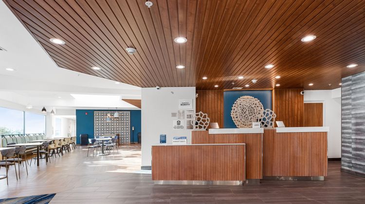 Fairfield Inn & Suites Pacifica Lobby