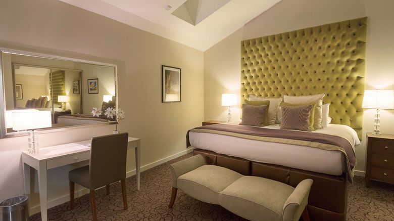 <b>Sandford Springs Hotel & Golf Club Suite</b>. Images powered by <a href="https://www.leonardoworldwide.com/" title="Leonardo Worldwide" target="_blank">Leonardo</a>.