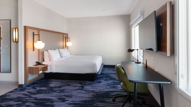 <b>Fairfield Inn & Suites Pacifica Room</b>. Images powered by <a href="https://www.leonardoworldwide.com/" title="Leonardo Worldwide" target="_blank">Leonardo</a>.