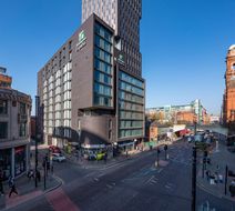 Holiday Inn Express Manchester City Ctr Exterior