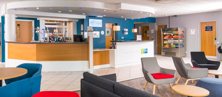 Holiday Inn Express Manchester East Exterior