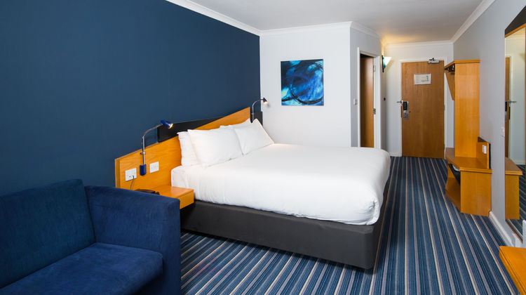 Holiday Inn Express Manchester East Room