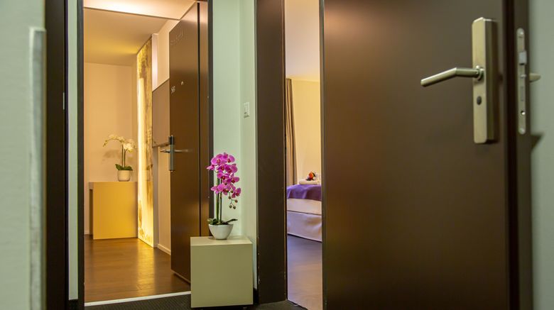 <b>Cascada Hotel Room</b>. Images powered by <a href="https://www.leonardoworldwide.com/" title="Leonardo Worldwide" target="_blank">Leonardo</a>.