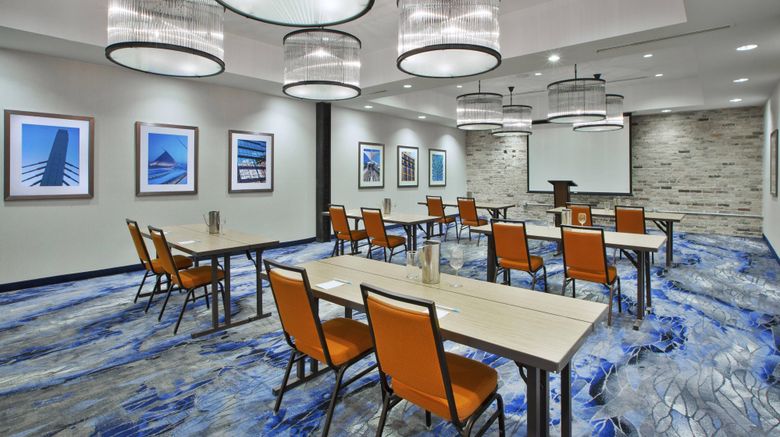 <b>Fairfield Inn & Stes Milwaukee Downtown Meeting</b>. Images powered by <a href="https://www.leonardoworldwide.com/" title="Leonardo Worldwide" target="_blank">Leonardo</a>.