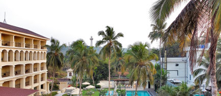 Holiday Inn Goa Candolim Exterior