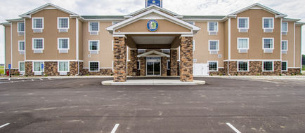 Cobblestone Hotel & Suites Orrville Exterior