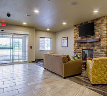 Cobblestone Hotel & Suites Orrville Lobby