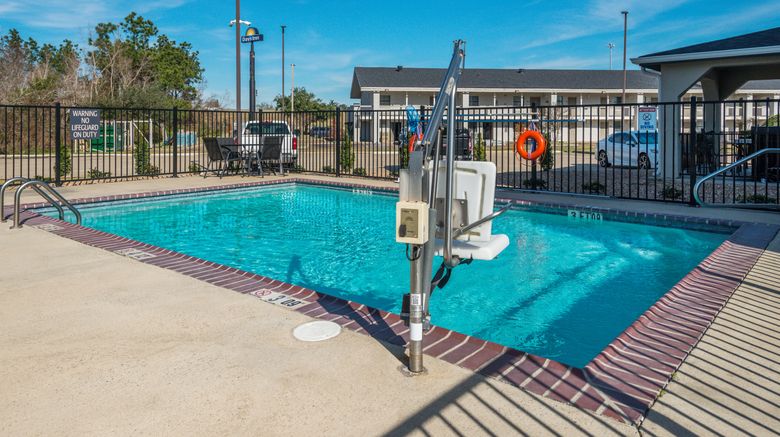 <b>Candlewood Suites Lake Charles-Sulphur Pool</b>. Images powered by <a href="https://www.leonardoworldwide.com/" title="Leonardo Worldwide" target="_blank">Leonardo</a>.