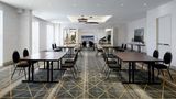 Holiday Inn & Suites Montreal Airport Meeting