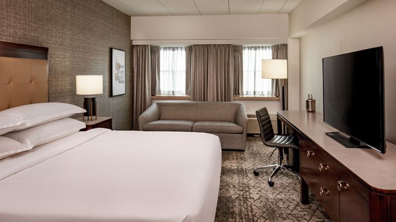 <b>Sheraton Boston Needham Hotel Room</b>. Images powered by <a href="https://www.leonardoworldwide.com/" title="Leonardo Worldwide" target="_blank">Leonardo</a>.