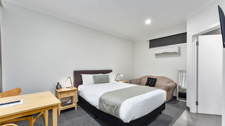 <b>Robe Central Motel Room</b>. Images powered by <a href="https://www.leonardoworldwide.com/" title="Leonardo Worldwide" target="_blank">Leonardo</a>.