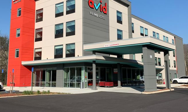 avid hotel Salem Exterior