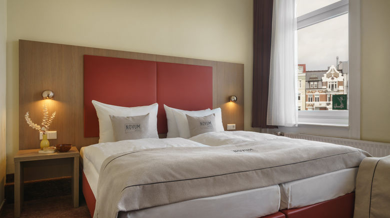 <b>Novum Norddeutscher Hof Hotel Room</b>. Images powered by <a href="https://www.leonardoworldwide.com/" title="Leonardo Worldwide" target="_blank">Leonardo</a>.