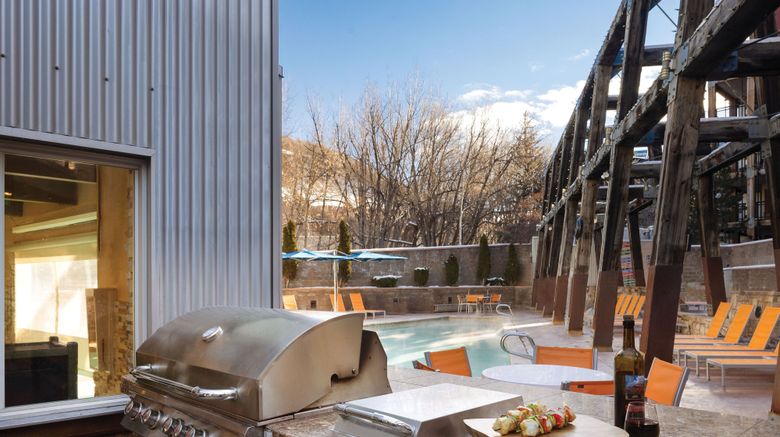 <b>Marriott's Summit Watch Restaurant</b>. Images powered by <a href="https://www.leonardoworldwide.com/" title="Leonardo Worldwide" target="_blank">Leonardo</a>.