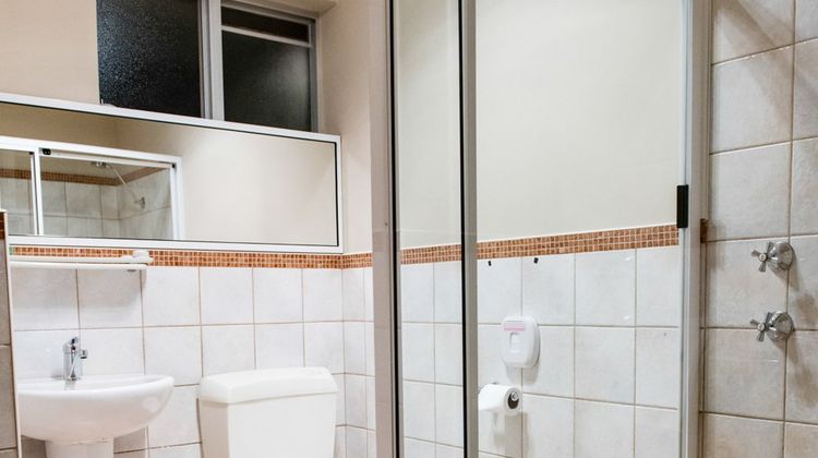 Wattle Grove Motel Room