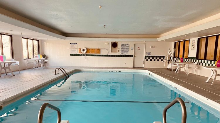 Holiday Inn Express Hotel & Suites Pool
