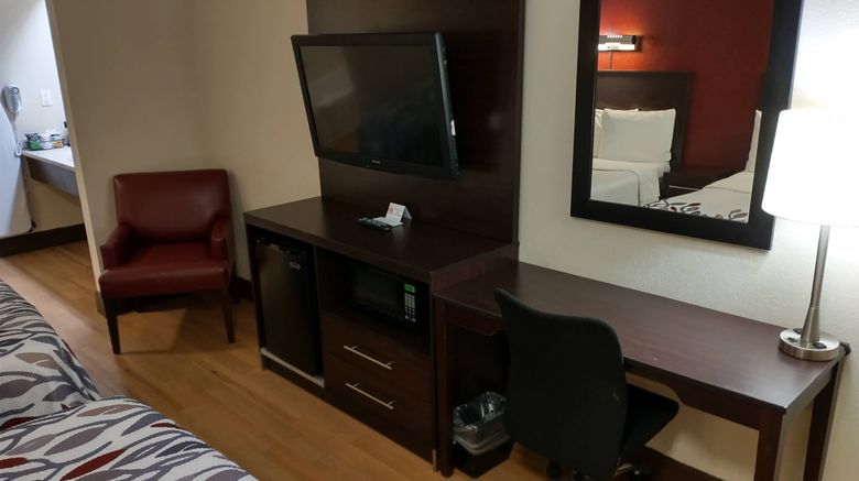 <b>Red Roof Inn Santa Ana Room</b>. Images powered by <a href="https://www.leonardoworldwide.com/" title="Leonardo Worldwide" target="_blank">Leonardo</a>.
