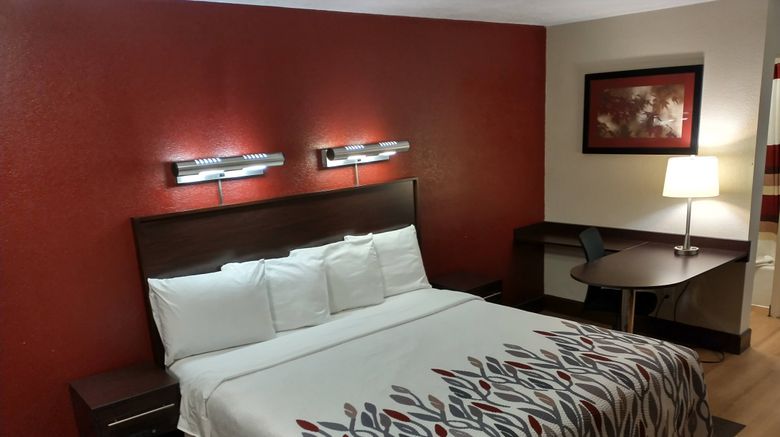<b>Red Roof Inn Santa Ana Room</b>. Images powered by <a href="https://www.leonardoworldwide.com/" title="Leonardo Worldwide" target="_blank">Leonardo</a>.