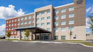 Holiday Inn Express & Suites Sanford