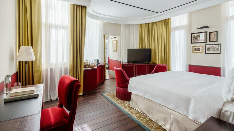 <b>Maxwell Reserve Singapore Room</b>. Images powered by <a href="https://www.leonardoworldwide.com/" title="Leonardo Worldwide" target="_blank">Leonardo</a>.